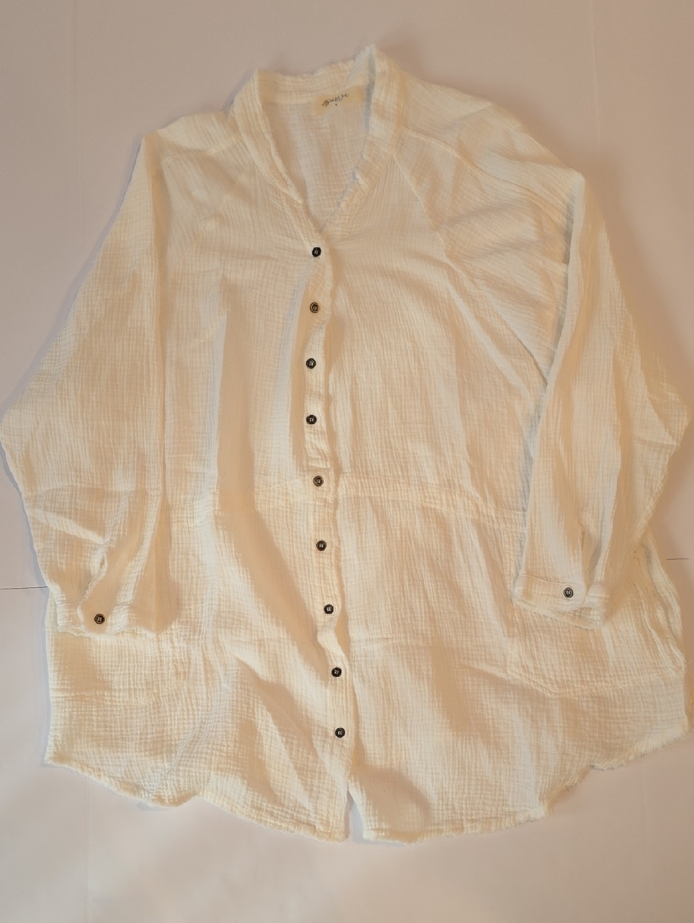 A Beautiful Soul Sixe 2x Lightweight Cream Button-Front Gauze Shirt BU7